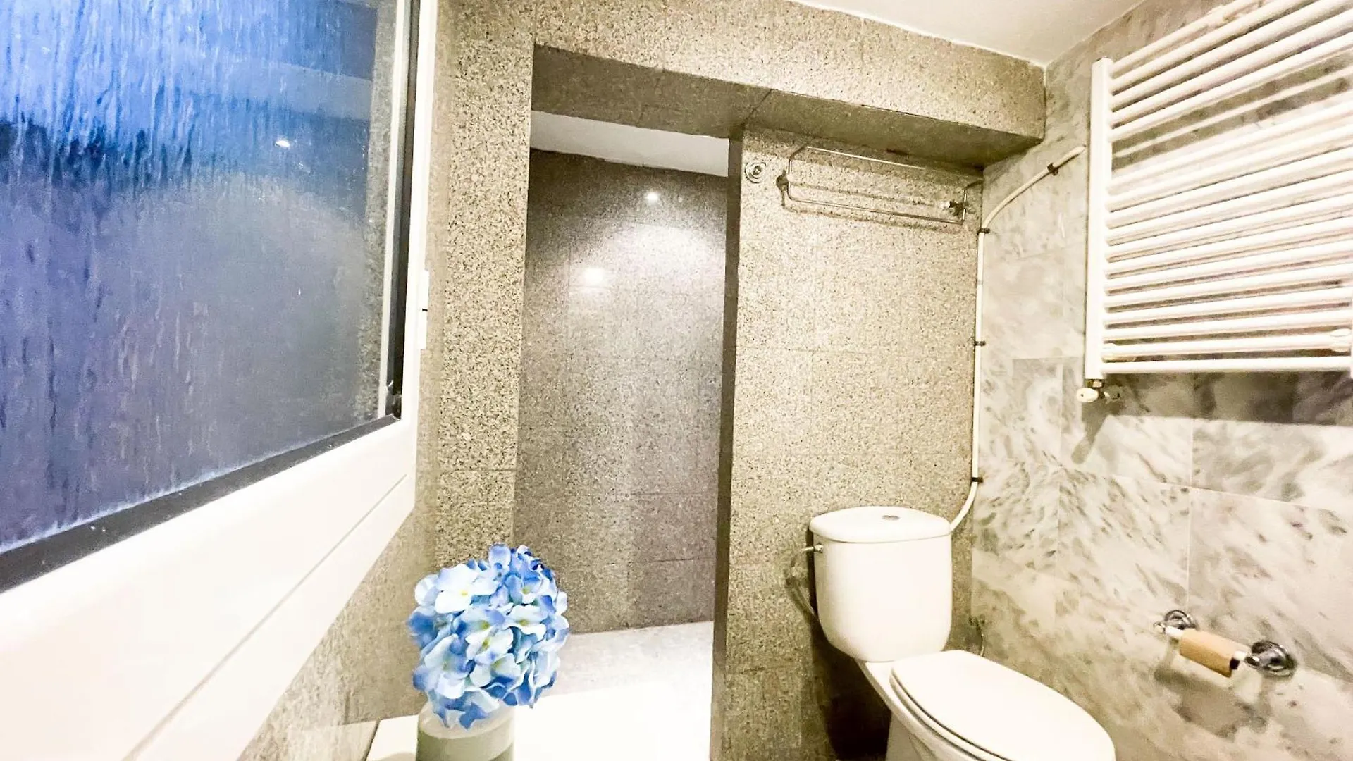 By Born Rooms Barcelona Hostal